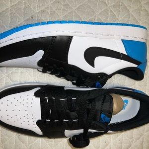 Air Jordan 1 low OG shoes